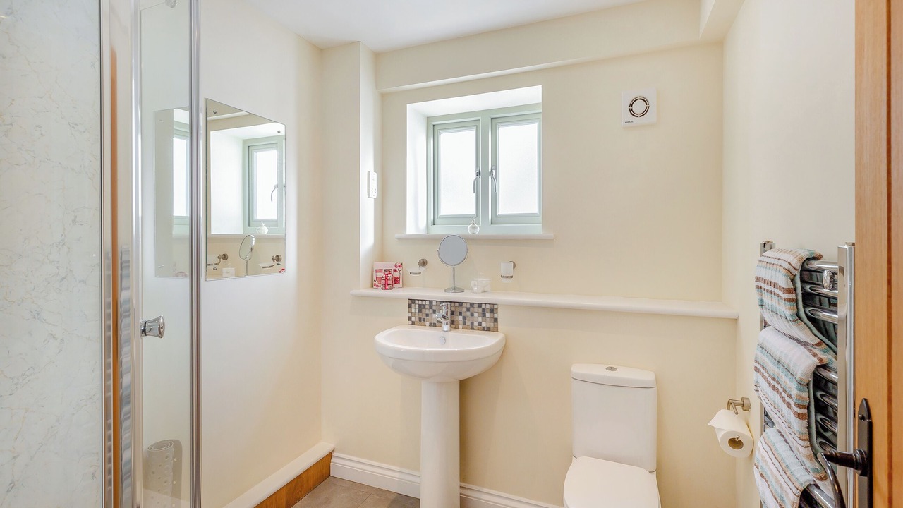 Photo of Bedroom in Tirabad