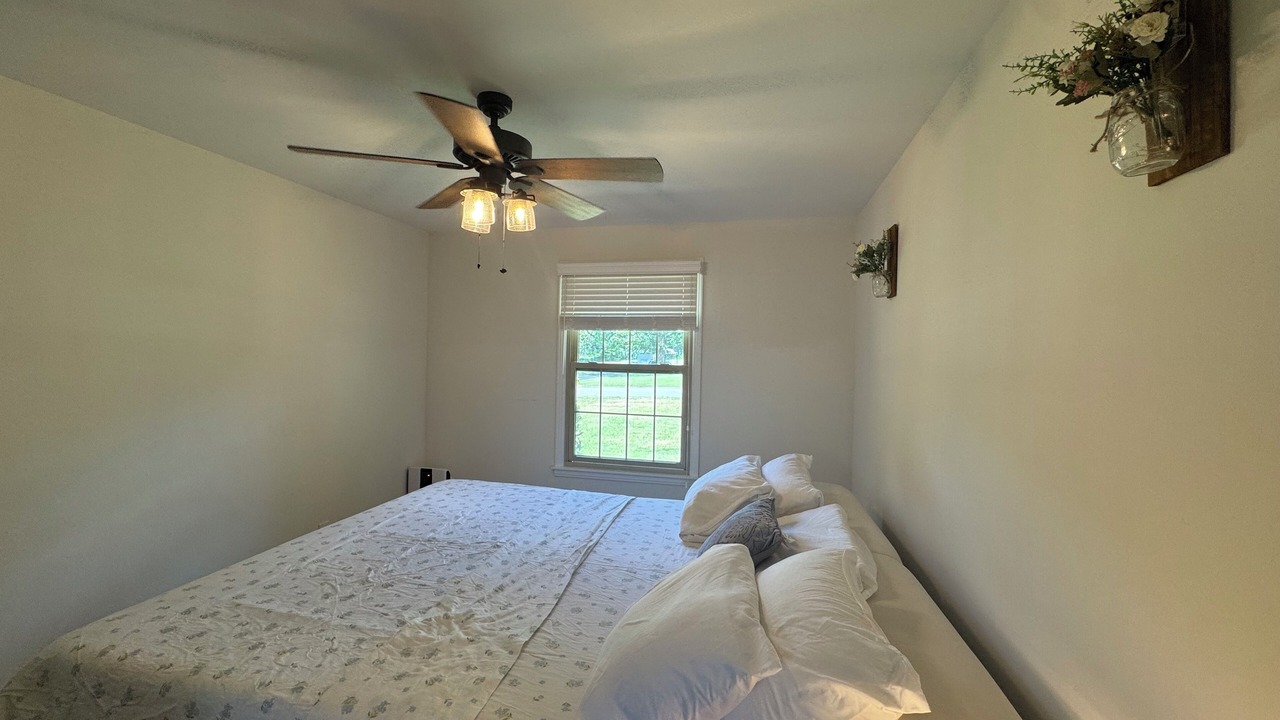 Photo of Bedroom in Green Hill