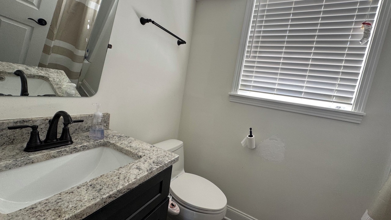 Photo of Bathroom in Green Hill