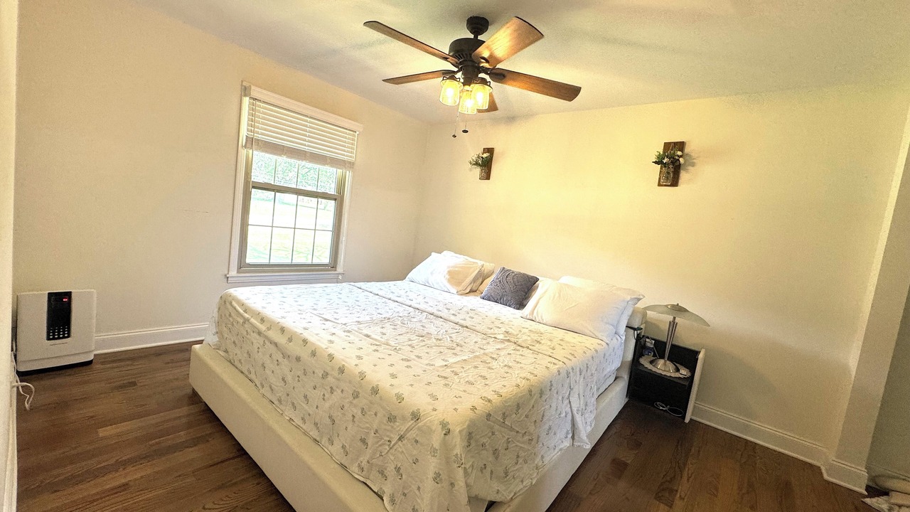 Photo of Bedroom in Green Hill