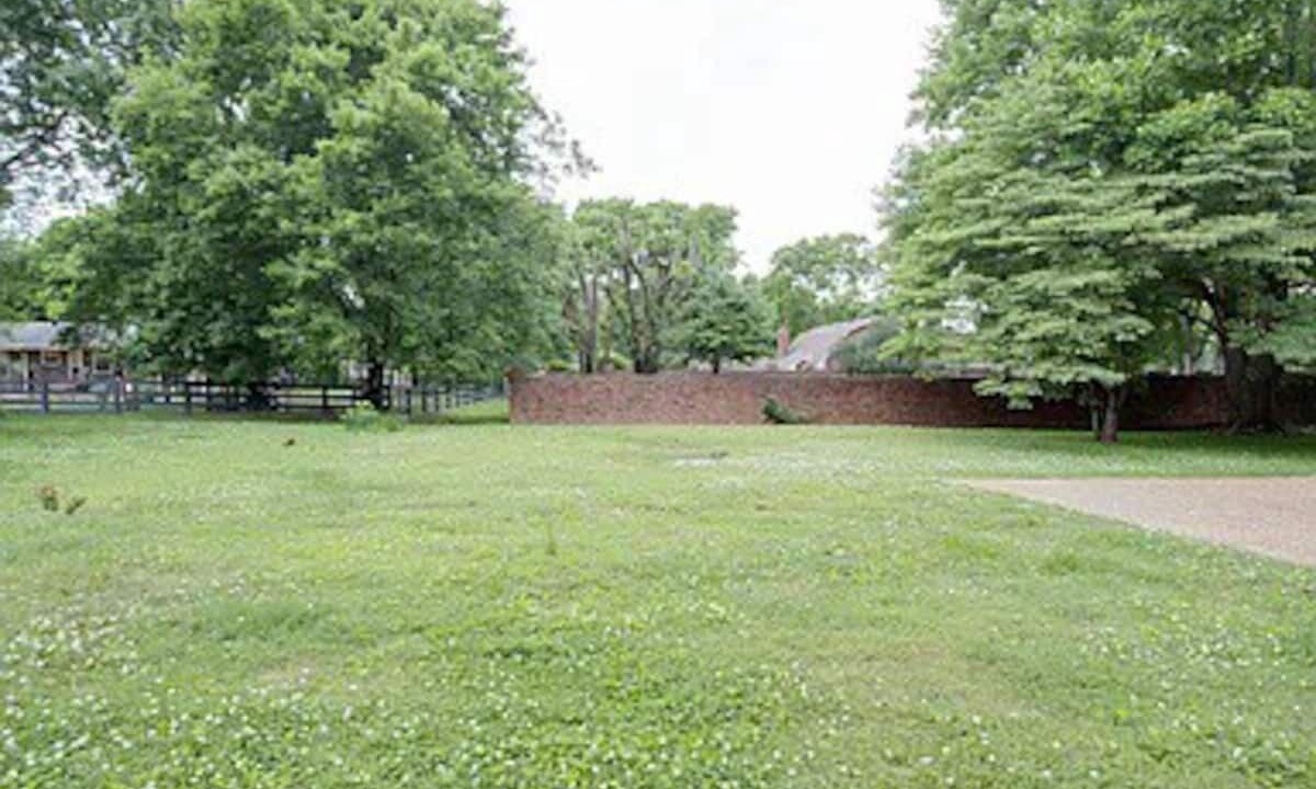 Photo of Outdoor in Green Hill