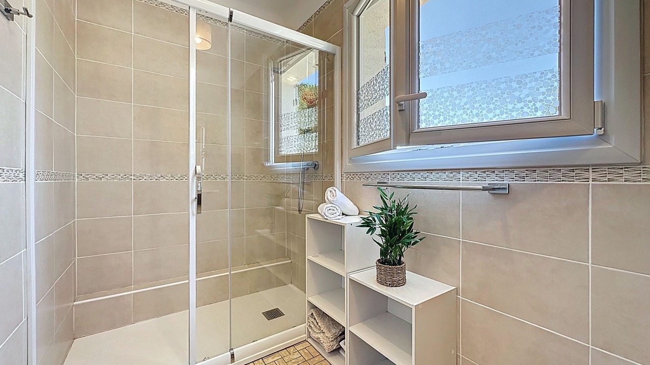 Photo of Bathroom in Tharon-Plage