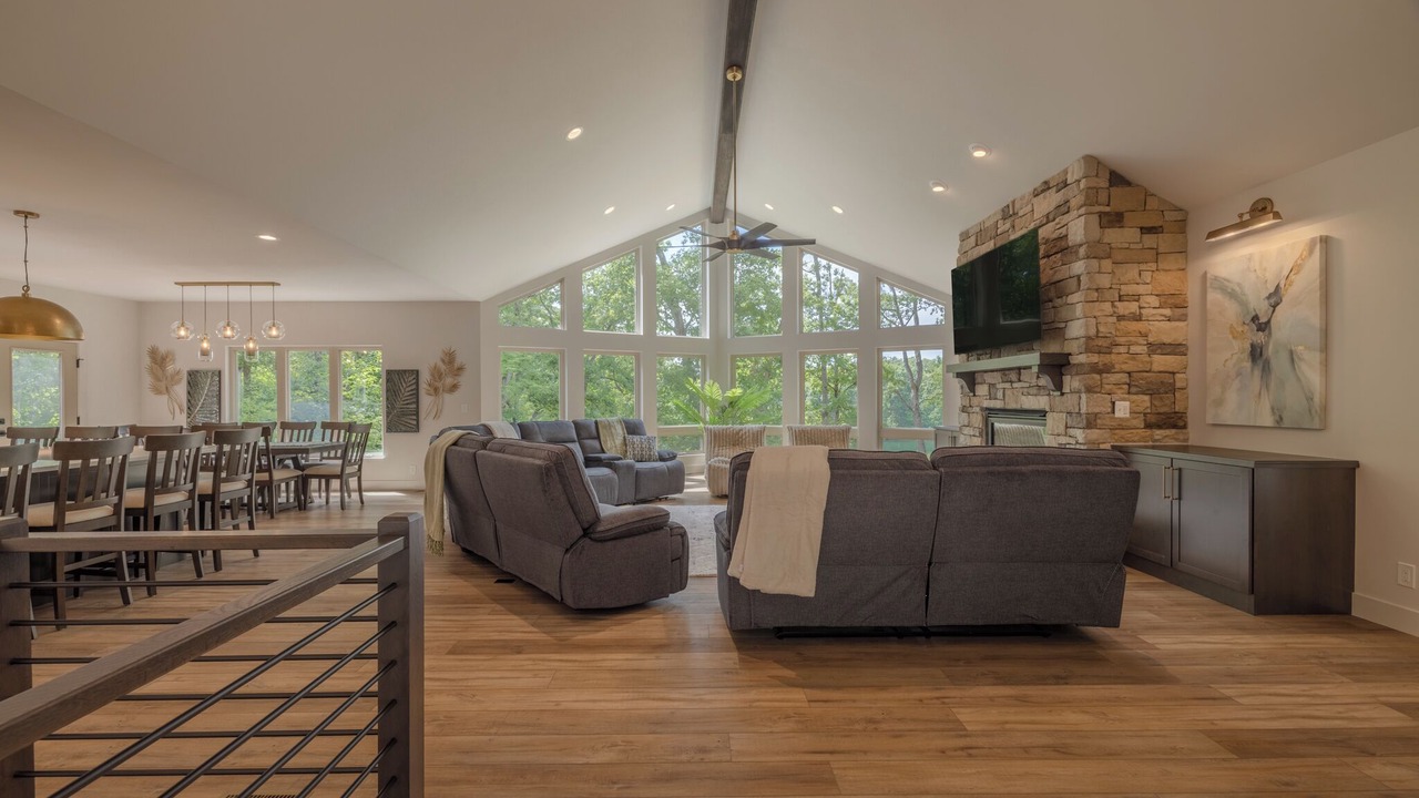 Photo of Livingroom in Innsbrook
