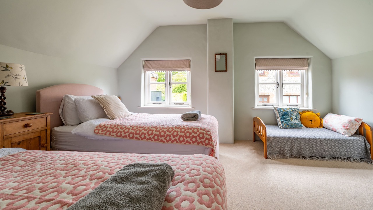 Photo of Others in Salthouse