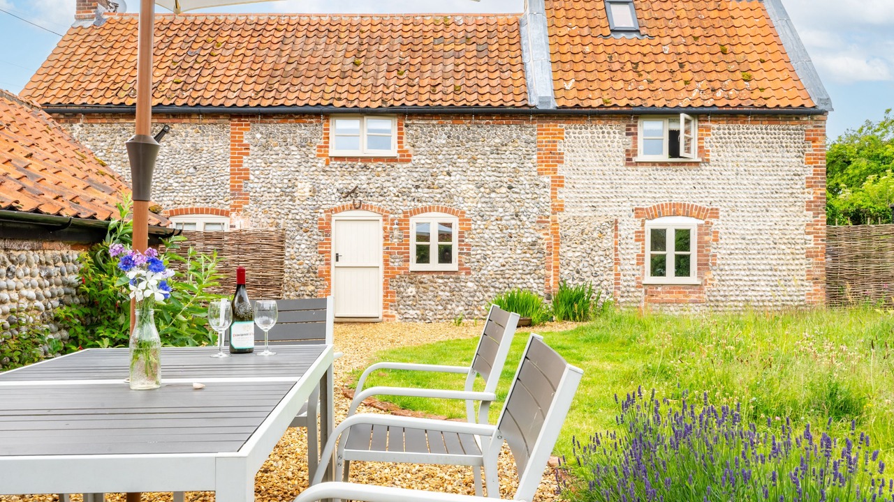 Photo of Others in Salthouse