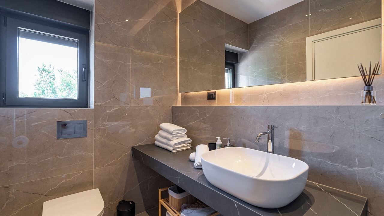 Photo of Bathroom in Brsecine