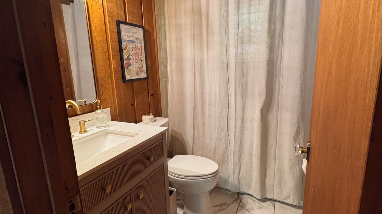 Photo of Bathroom in Drasco