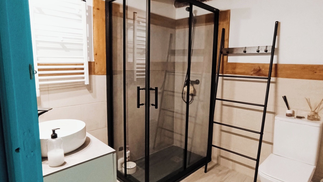 Photo of Bathroom in Ligos