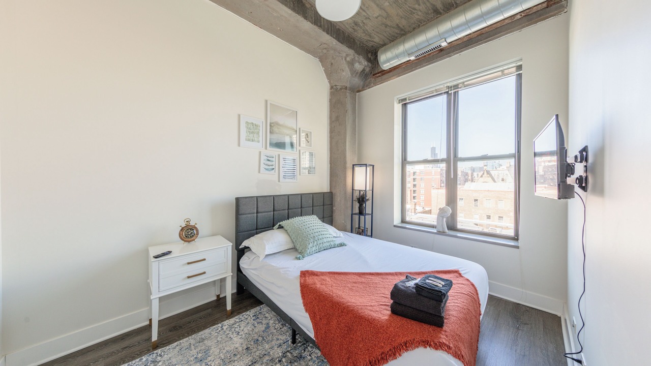 Photo of Bedroom in Near South Side