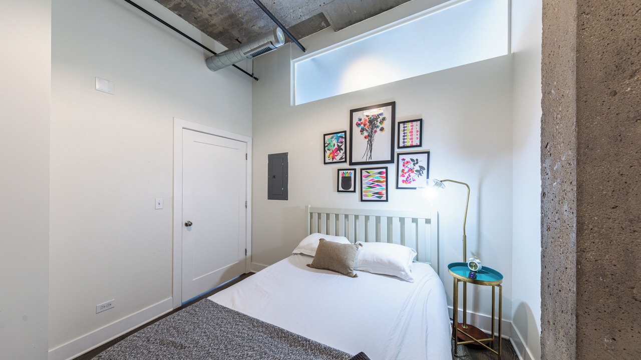 Photo of Bedroom in Near South Side