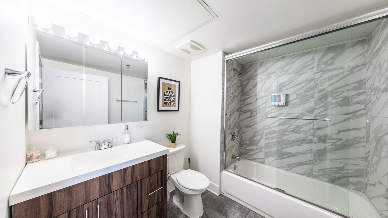 Photo of Bathroom in Near South Side