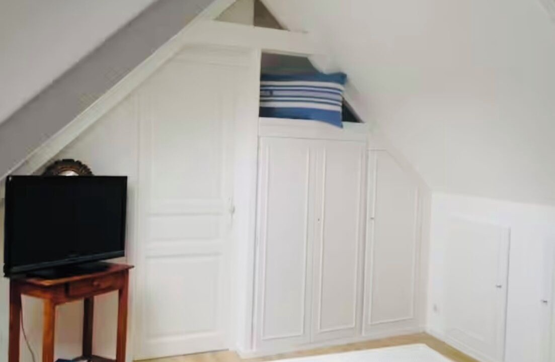 Photo of Others in Brehal