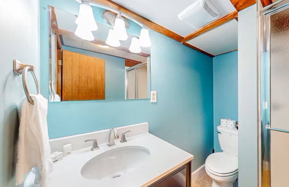 Photo of Bathroom in Lost Bridge Village