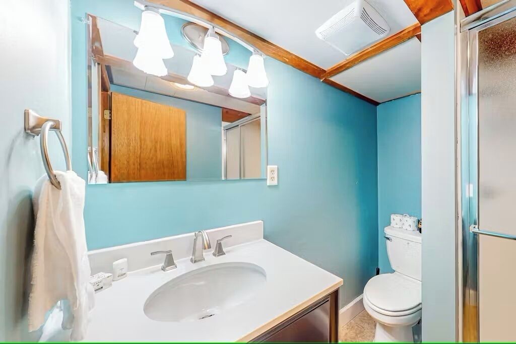 Photo of Bathroom in Lost Bridge Village
