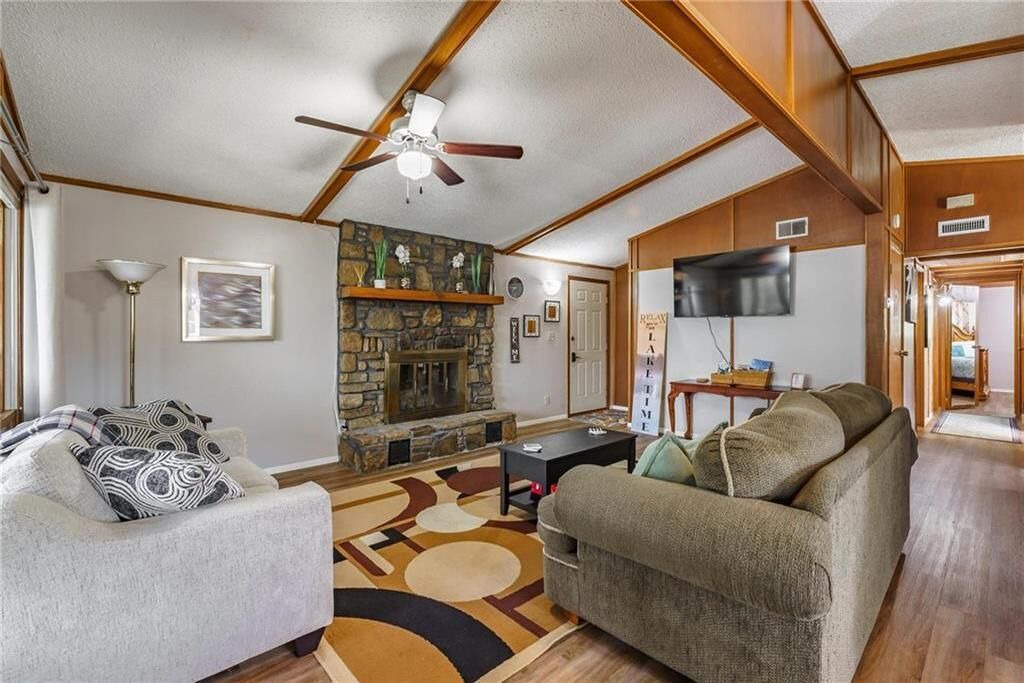 Photo of Livingroom in Lost Bridge Village