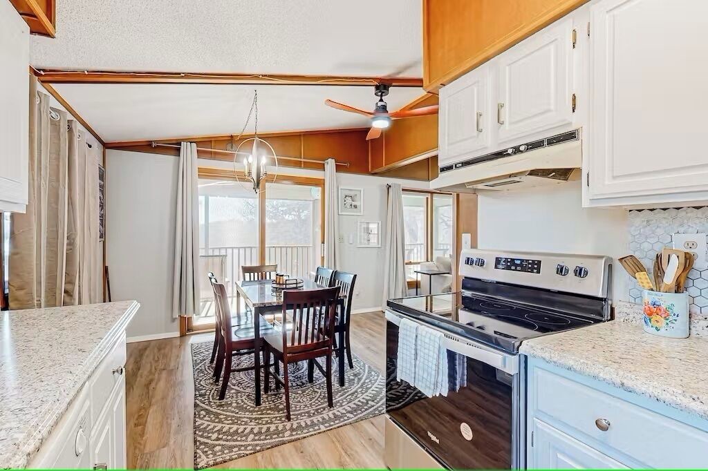 Photo of Kitchen in Lost Bridge Village