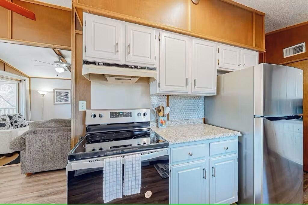 Photo of Kitchen in Lost Bridge Village