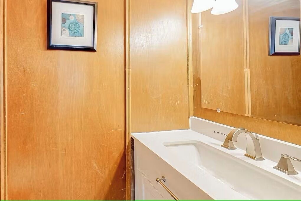 Photo of Bathroom in Lost Bridge Village
