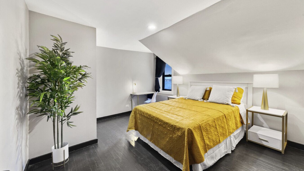 Photo of Bedroom in Fox Lake