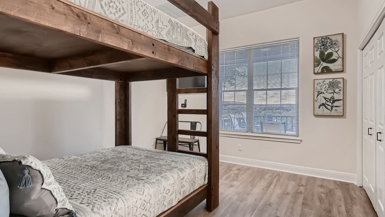 Photo of Bedroom in Spicewood