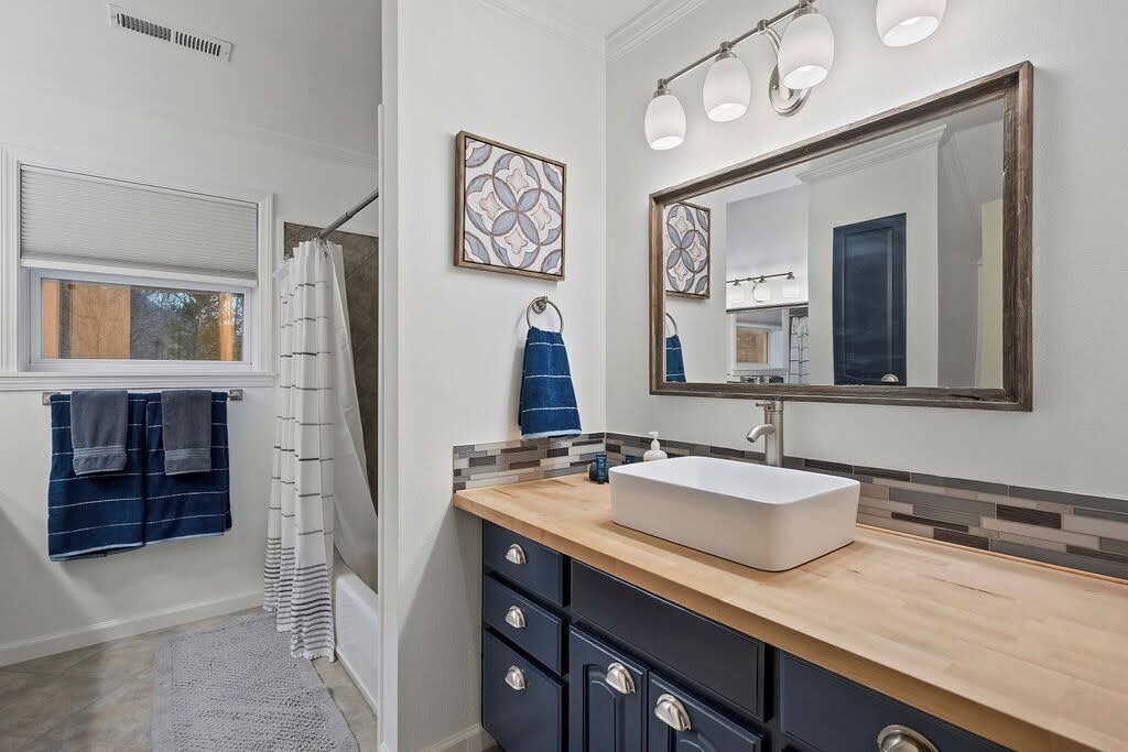 Photo of Bathroom in Jasper