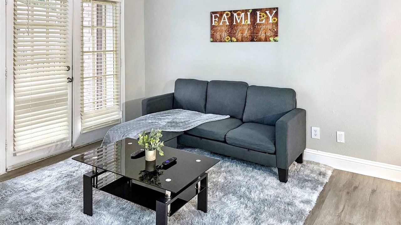 Photo of Livingroom in Addison