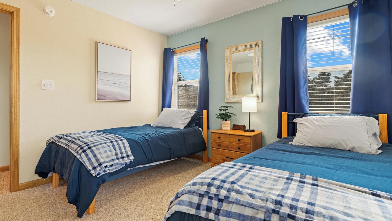 Photo of Bedroom in Wind Over Waves