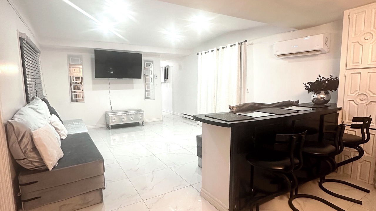 Photo of Livingroom in Les Moulins Regional County Municipality