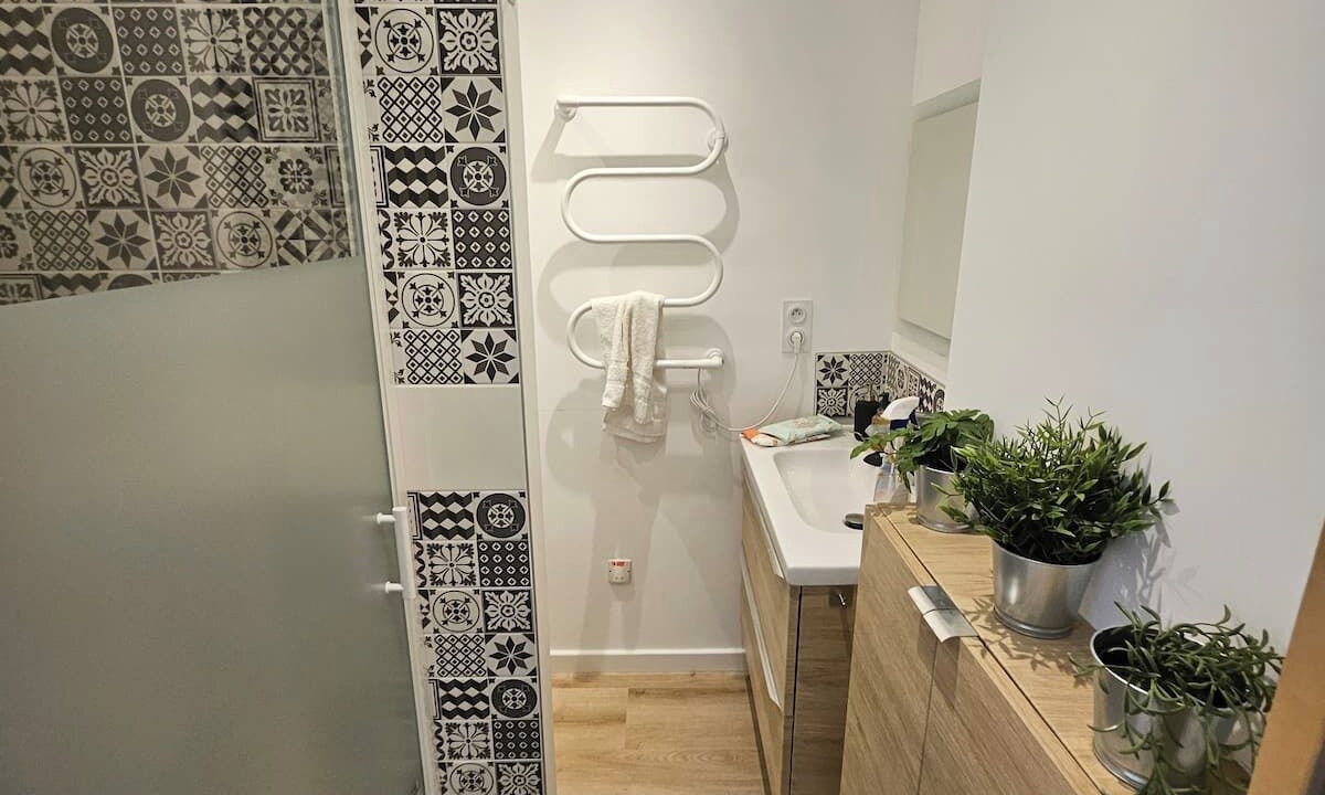 Photo of Bathroom in Dinan