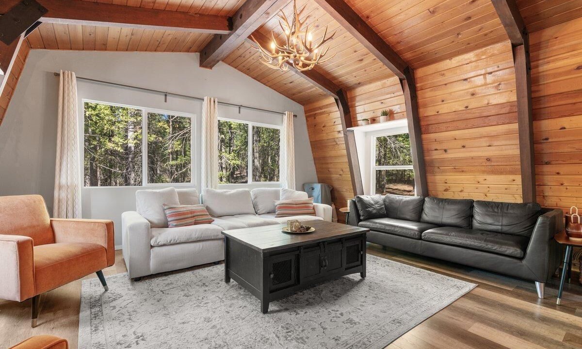 Photo of Livingroom in Nevada City