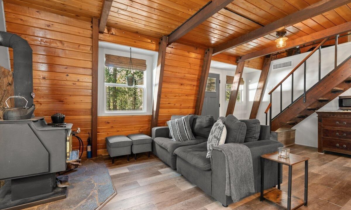 Photo of Livingroom in Nevada City