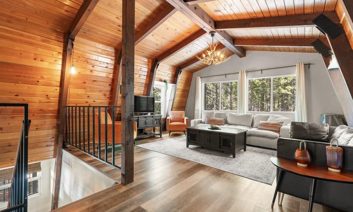 Photo of Livingroom in Nevada City