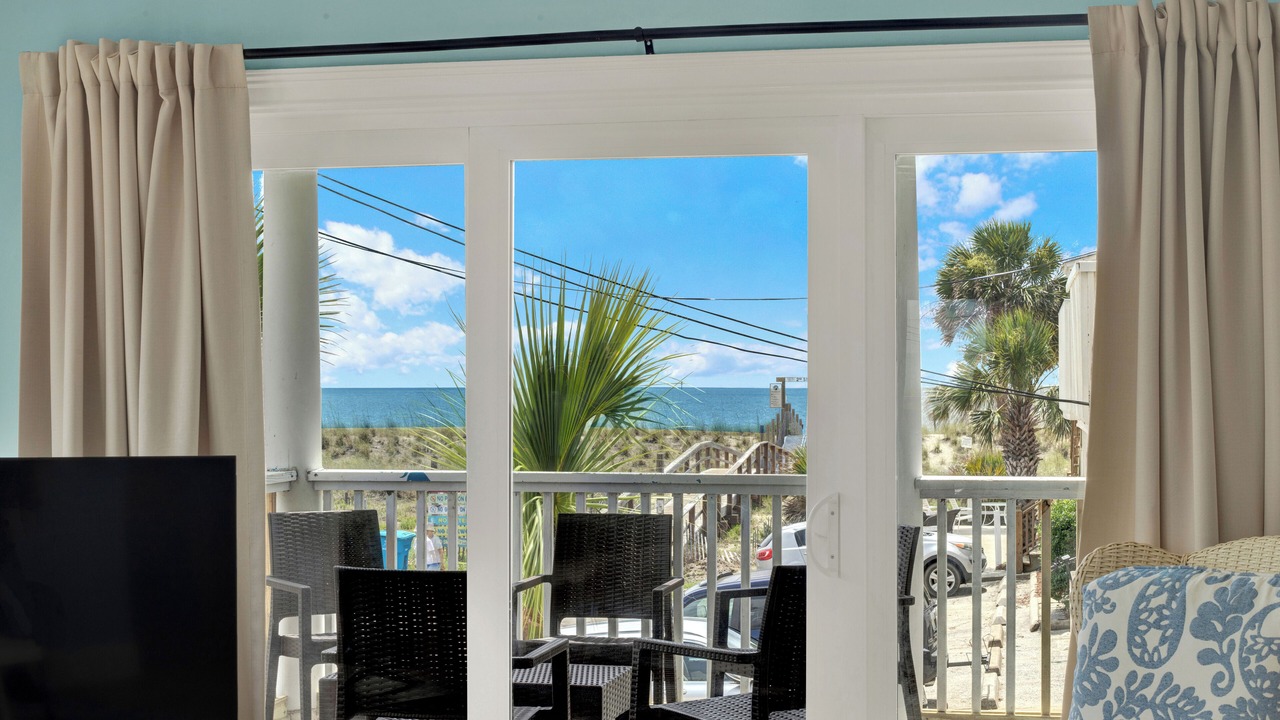 Photo of Livingroom in Tybee Island