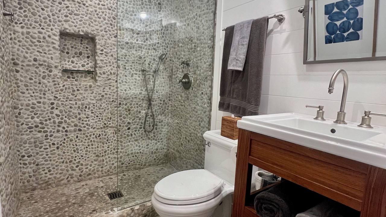 Photo of Bathroom in The Strand