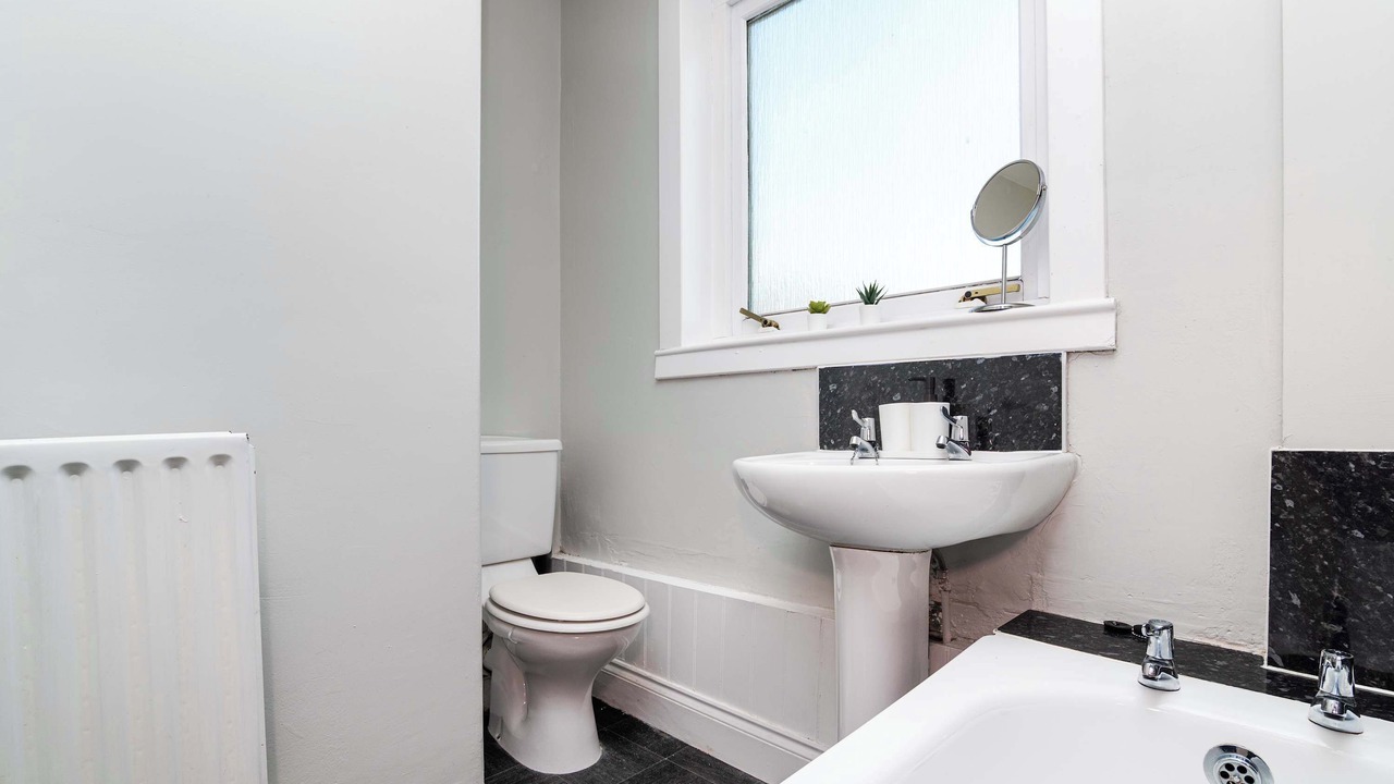 Photo of Bathroom in Bo'ness