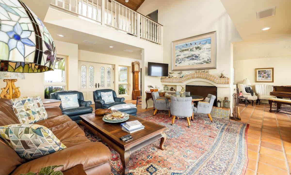 Photo of Livingroom in South Oceanside
