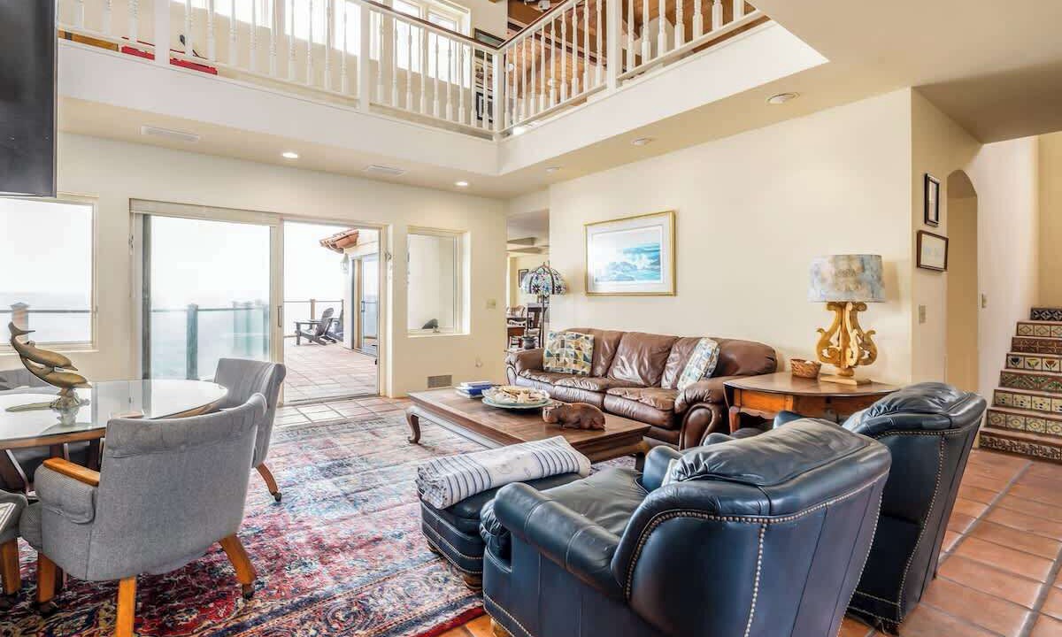 Photo of Livingroom in South Oceanside