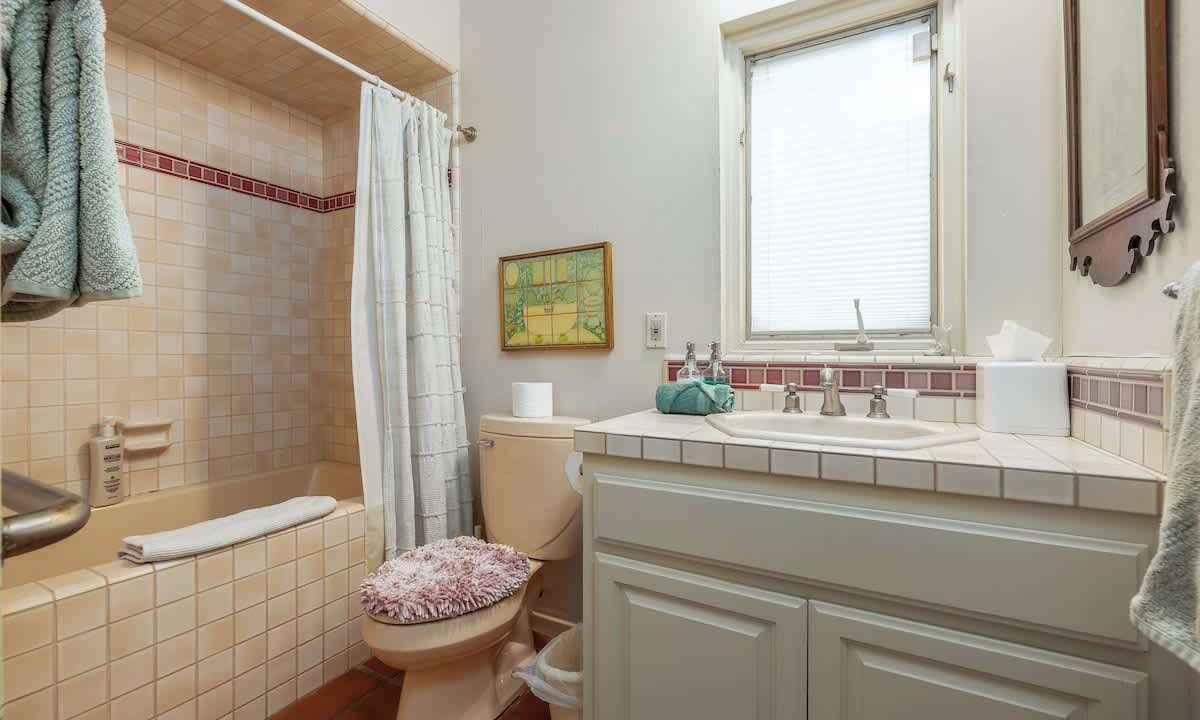 Photo of Bathroom in South Oceanside