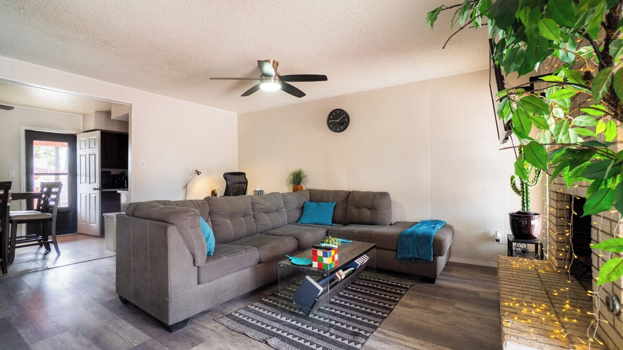 Photo of Livingroom in Biggs Field