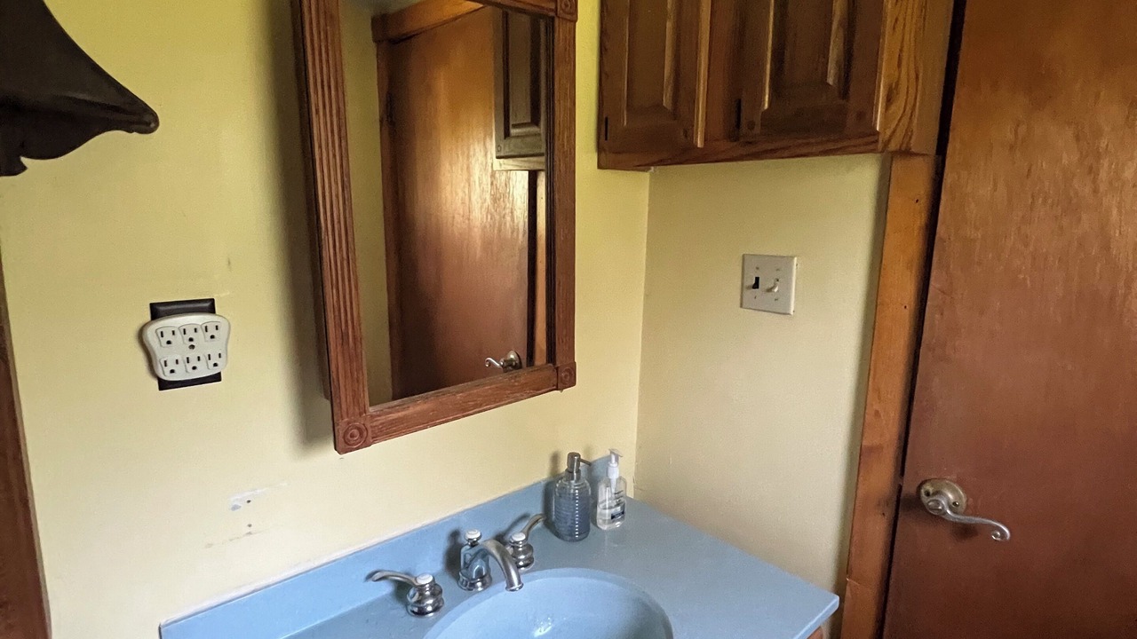 Photo of Bathroom in Lake Erie Beach