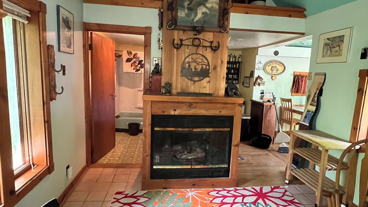 Photo of Livingroom in Lake Erie Beach