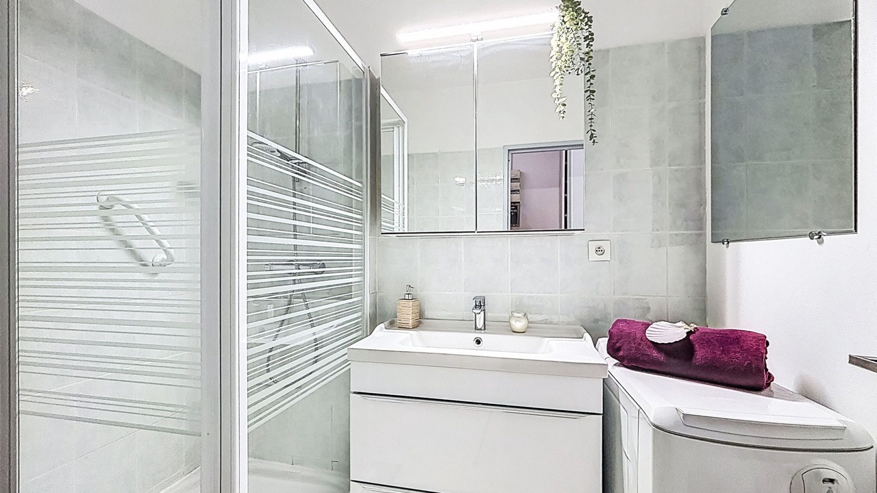 Photo of Bathroom in La Grande-Motte
