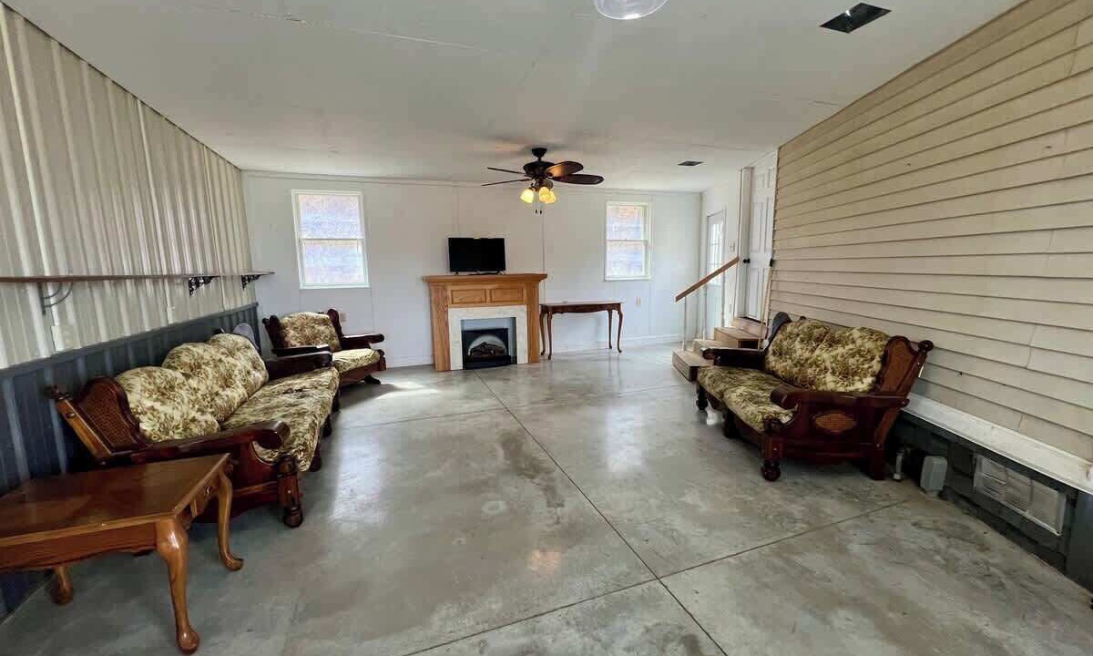 Photo of Livingroom in Neodesha