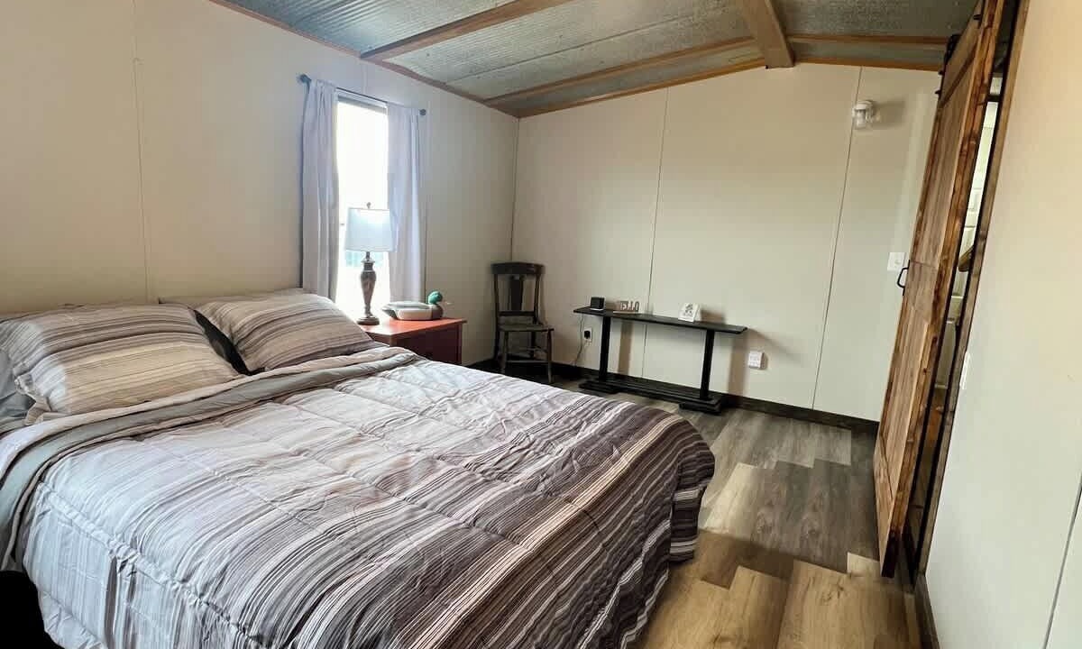 Photo of Bedroom in Neodesha