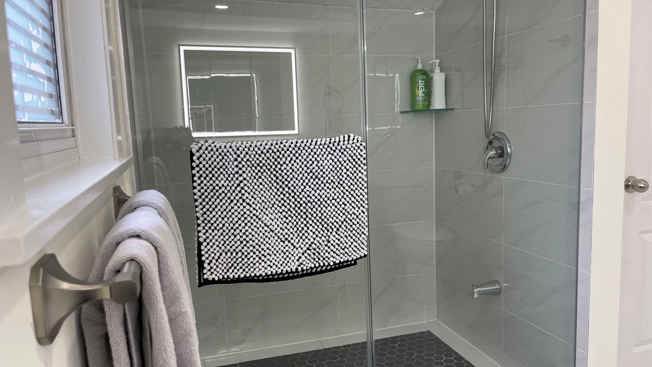 Photo of Bathroom in Niagara Falls