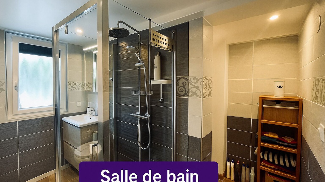 Photo of Bathroom in Castelnaudary