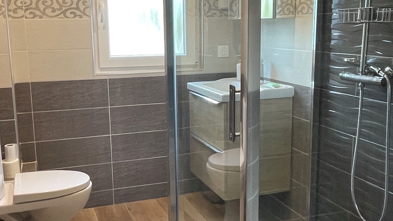 Photo of Bathroom in Castelnaudary