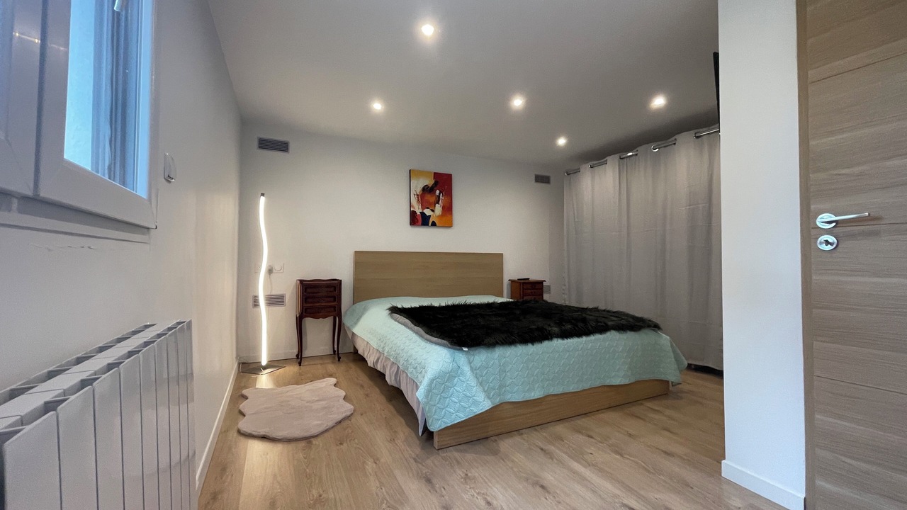 Photo of Bedroom in Castelnaudary