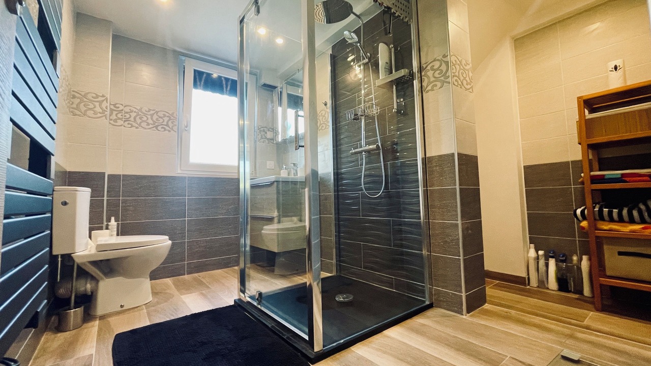 Photo of Bathroom in Castelnaudary