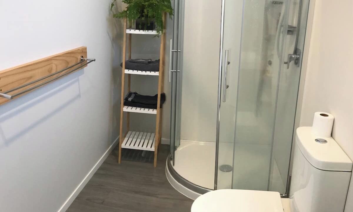 Photo of Bathroom in Omanu